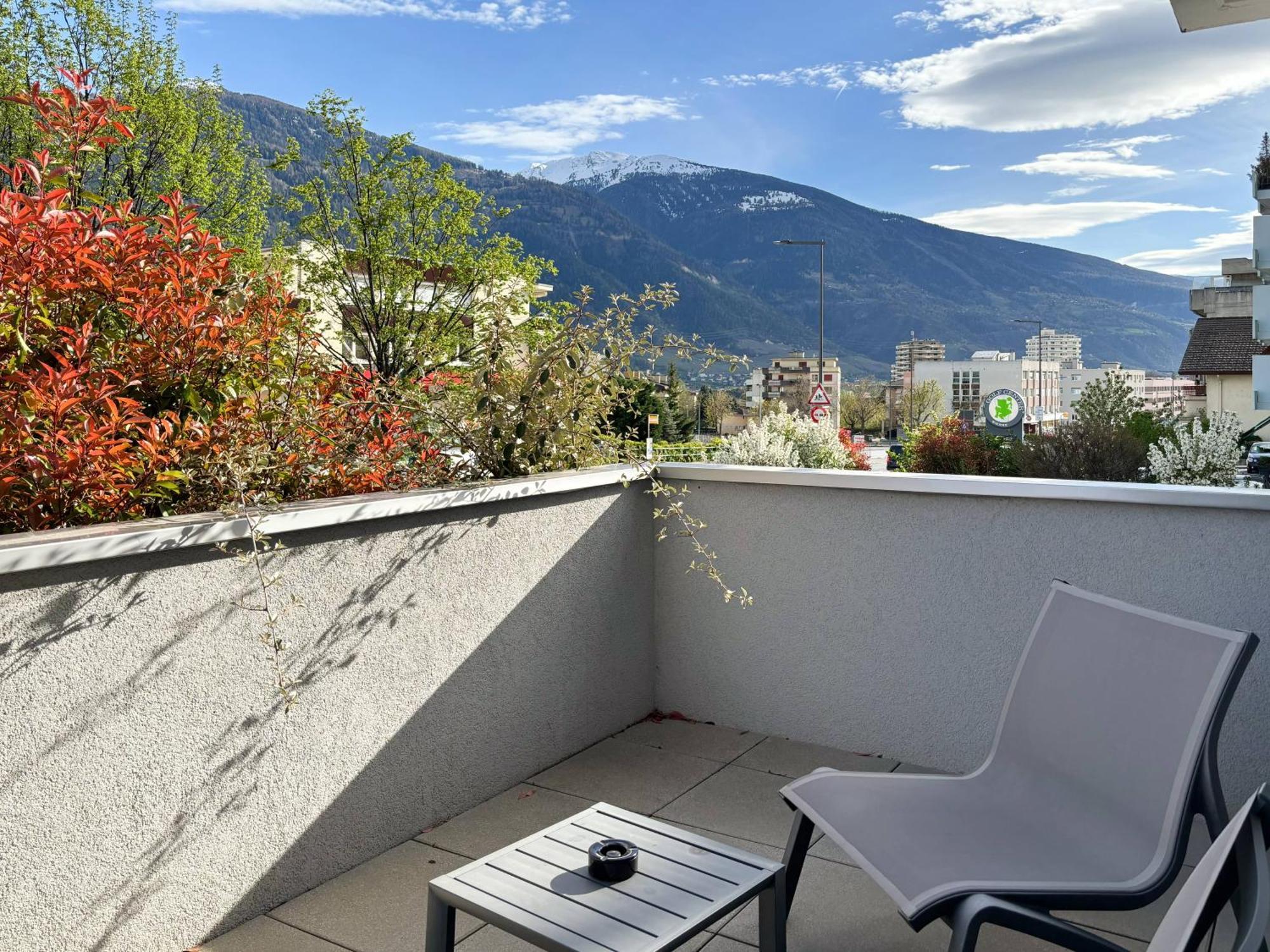 Nonanteneuf Appart Hotel Sierre - Contactless Check-In Eksteriør bilde